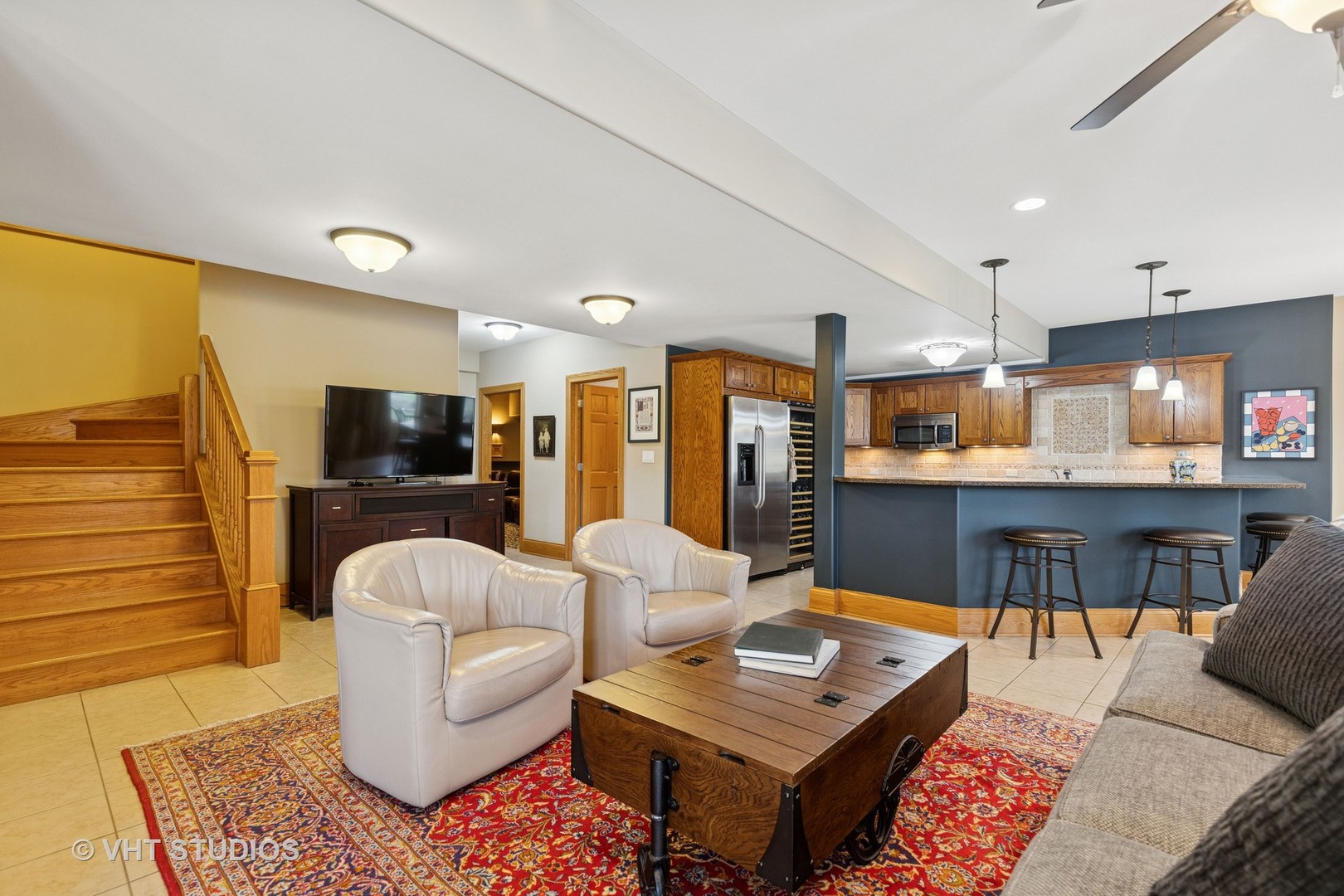6107 Lake Shore Drive