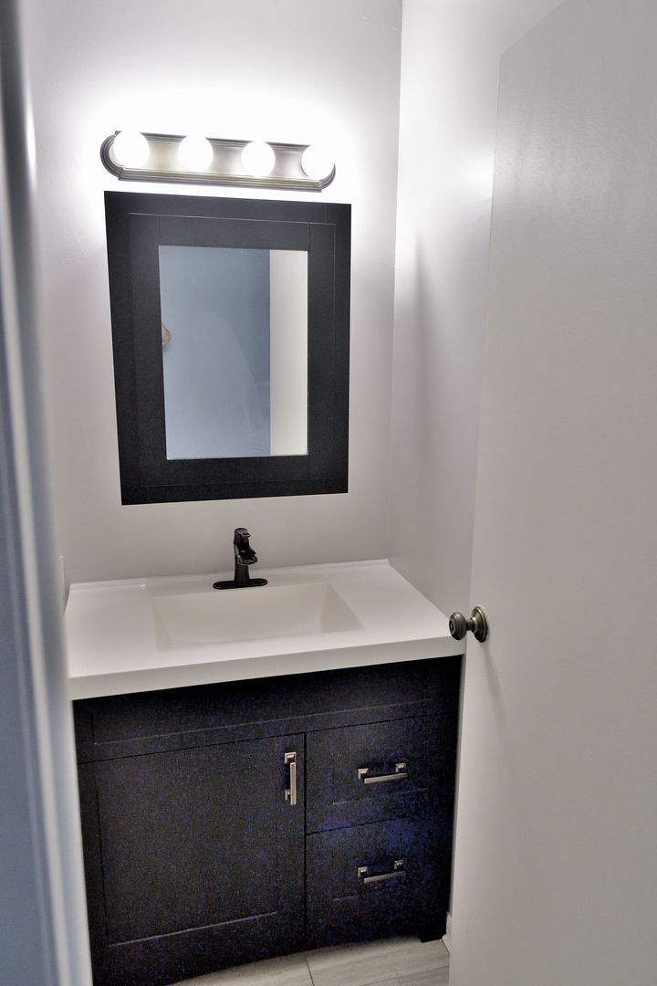521 Coventry Lane Unit: 16