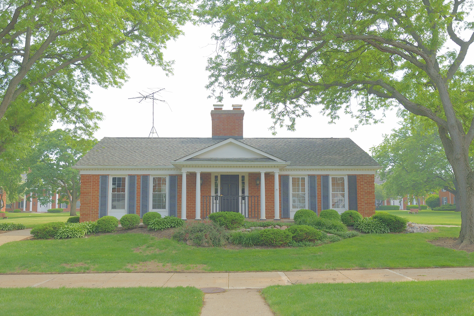 521 Coventry Lane Unit: 16
