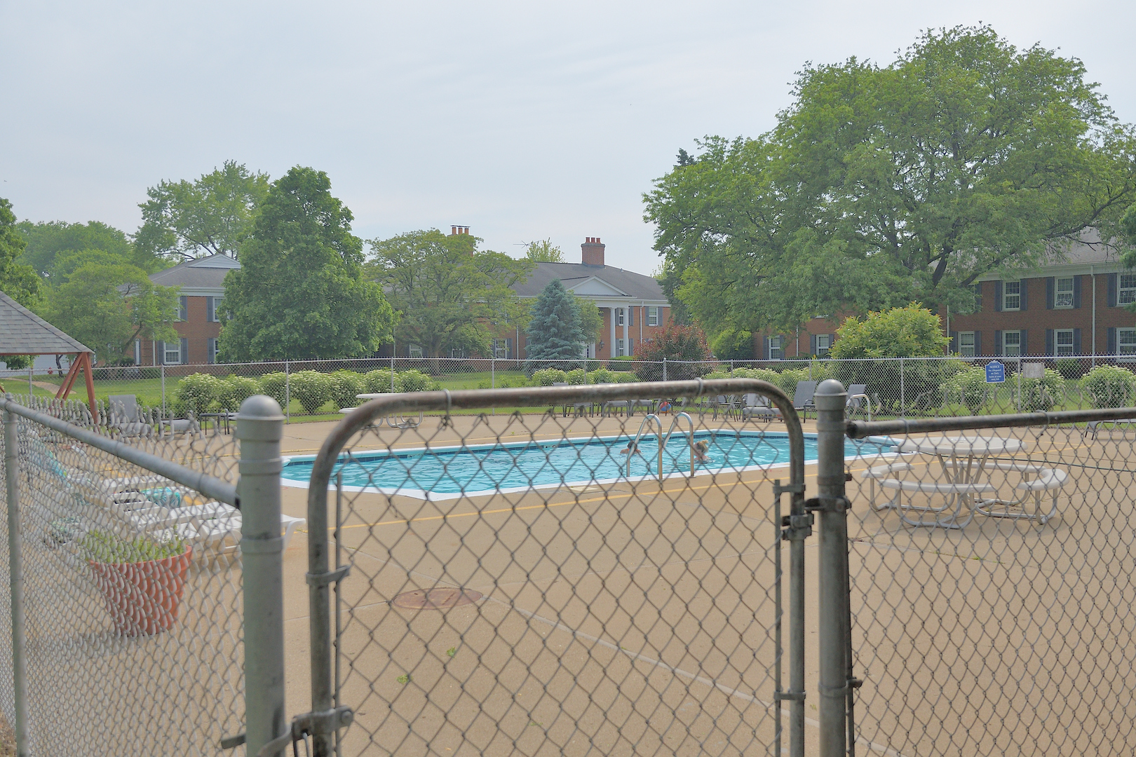 521 Coventry Lane Unit: 16
