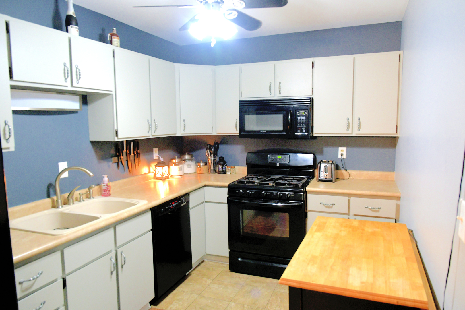 521 Coventry Lane Unit: 16