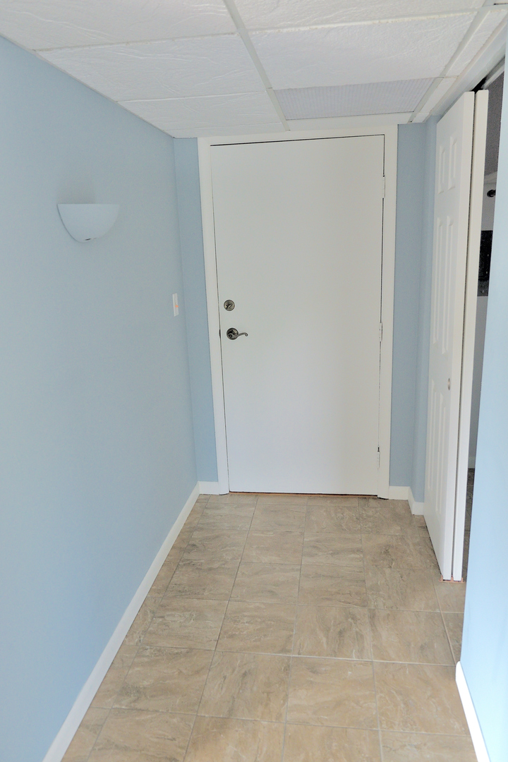 521 Coventry Lane Unit: 16