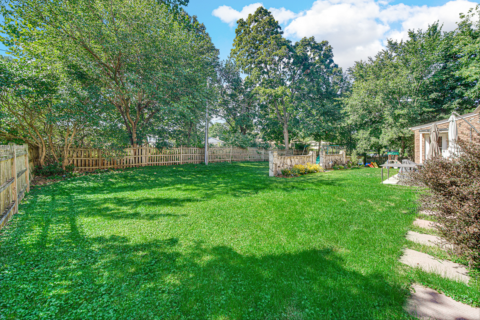 323 W Crystal Lake Avenue