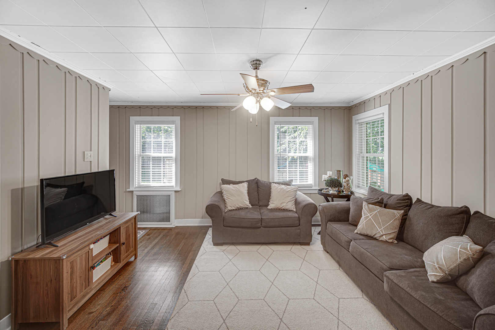 323 W Crystal Lake Avenue