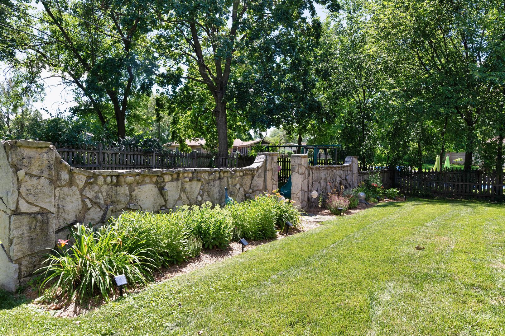 323 W Crystal Lake Avenue