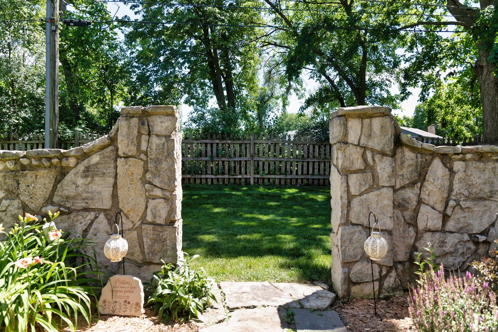 323 W Crystal Lake Avenue