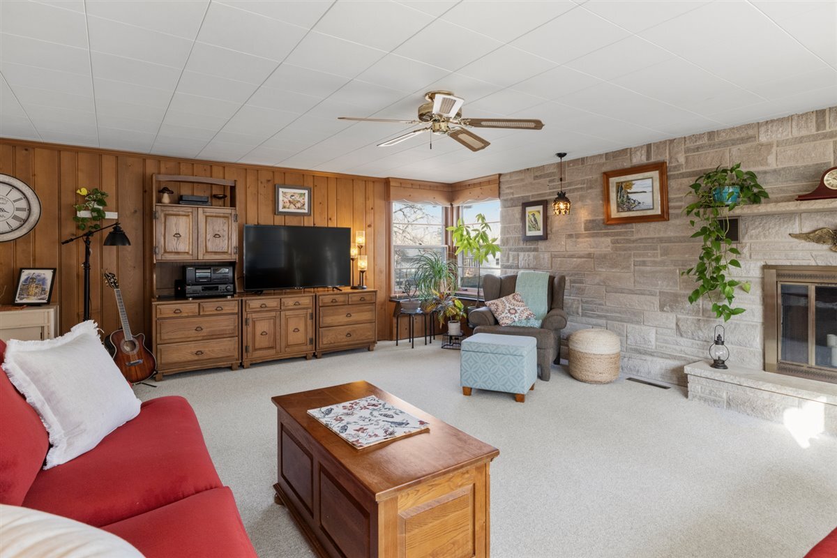 7614 Oakwood Drive