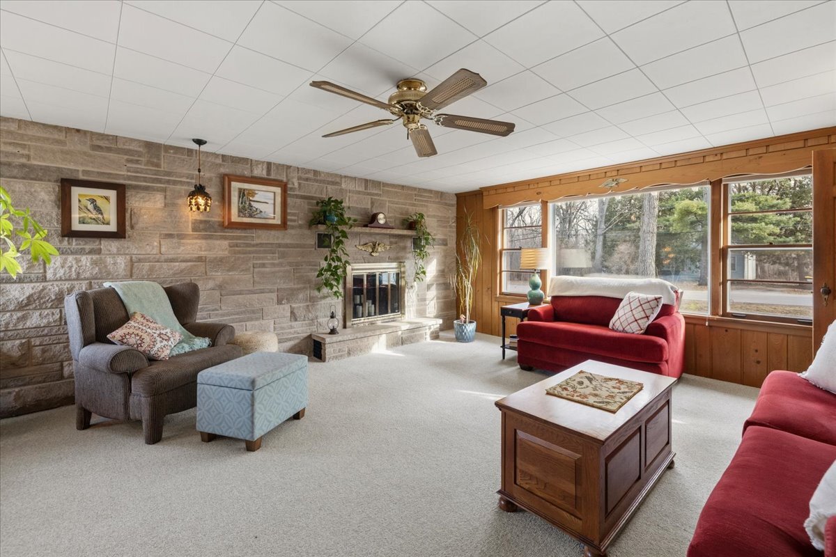 7614 Oakwood Drive