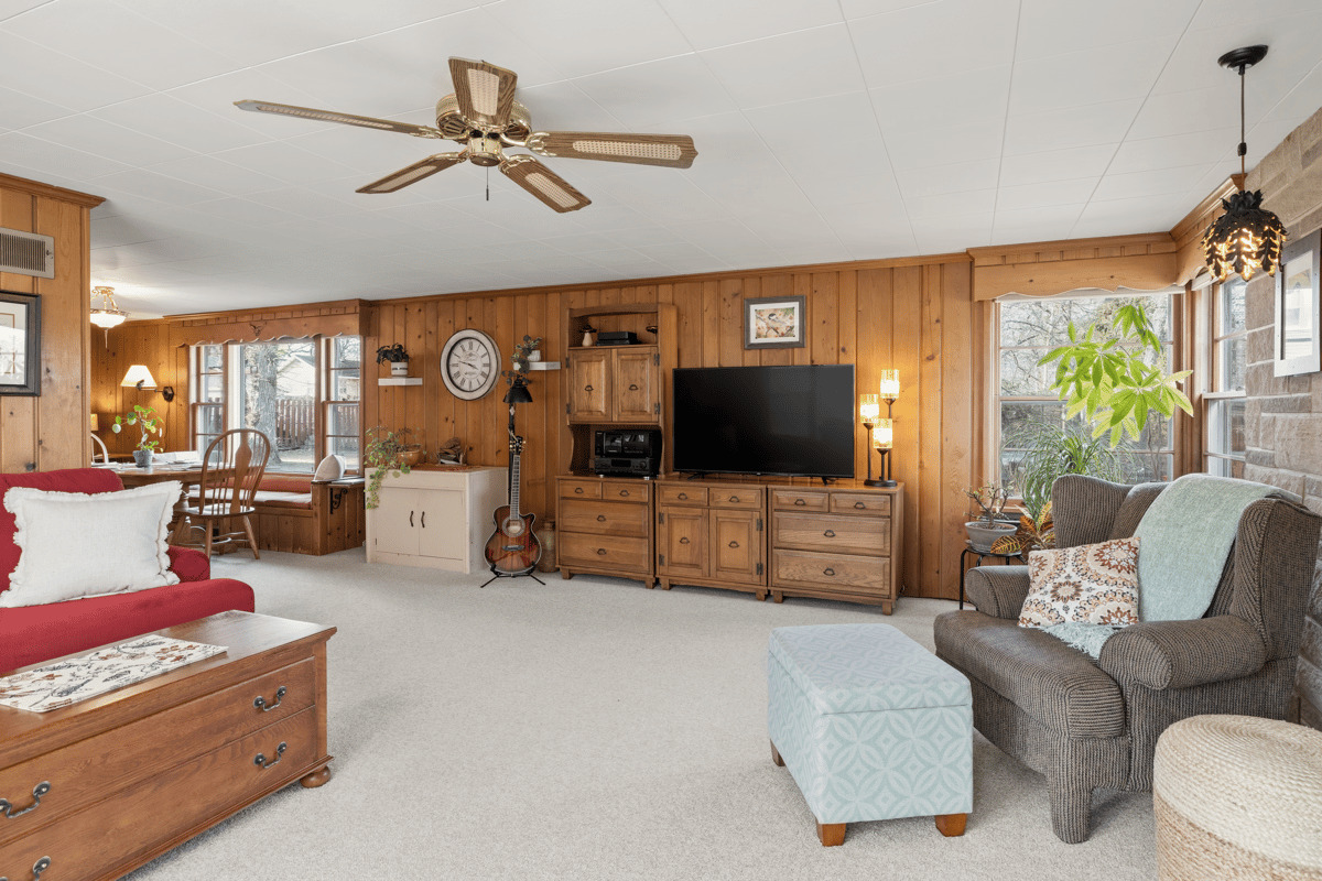 7614 Oakwood Drive