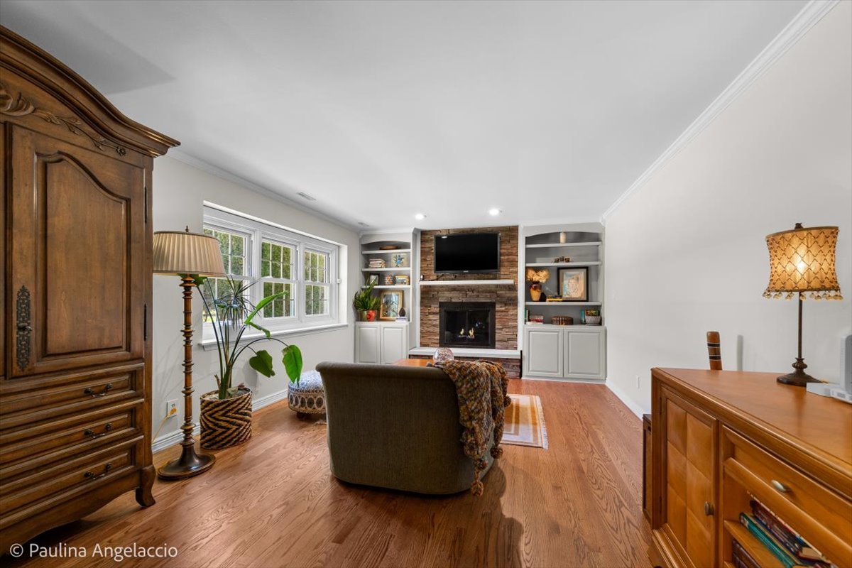 649 Greenbrier Lane