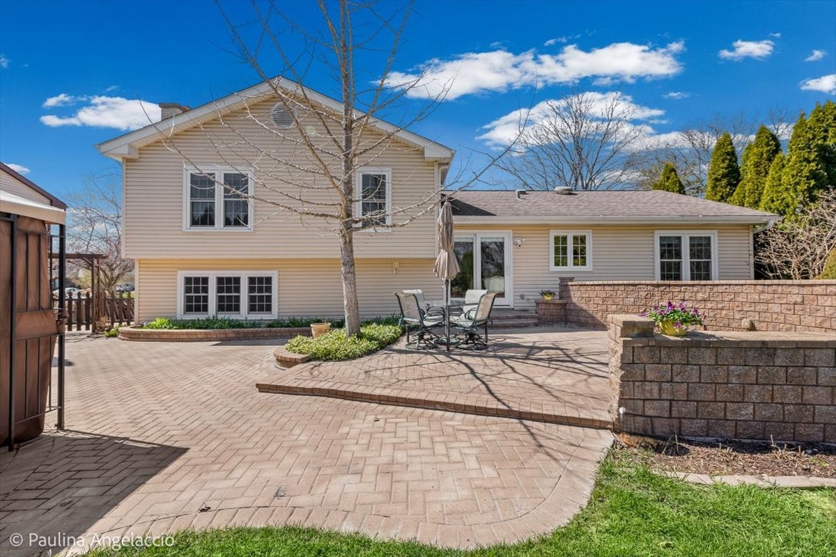 649 Greenbrier Lane