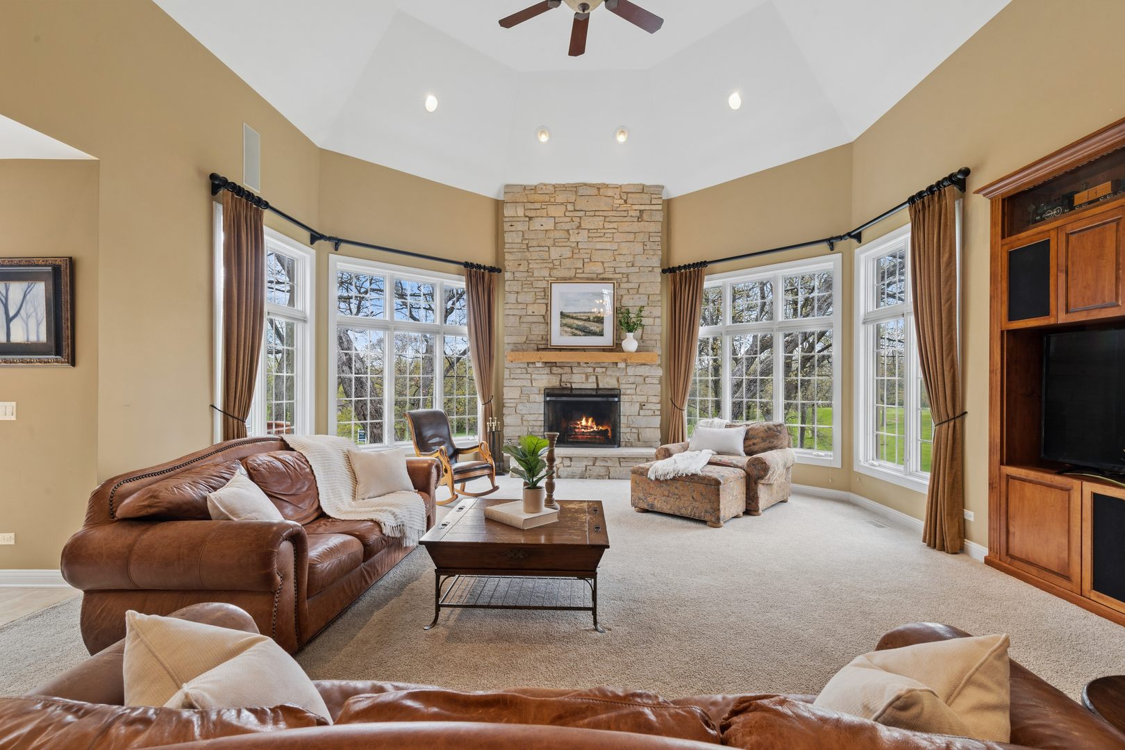 2719 Crystal Way