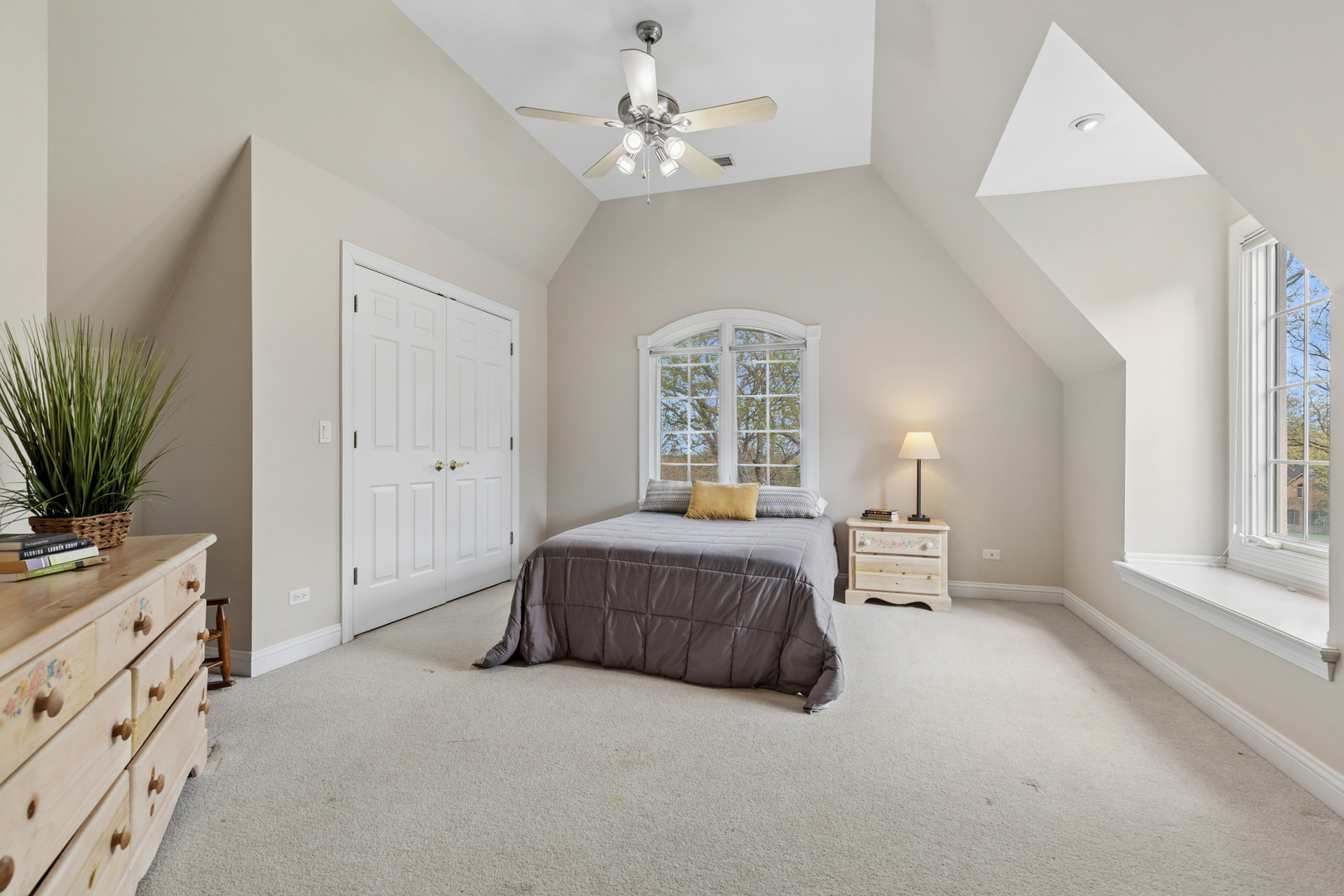 2719 Crystal Way