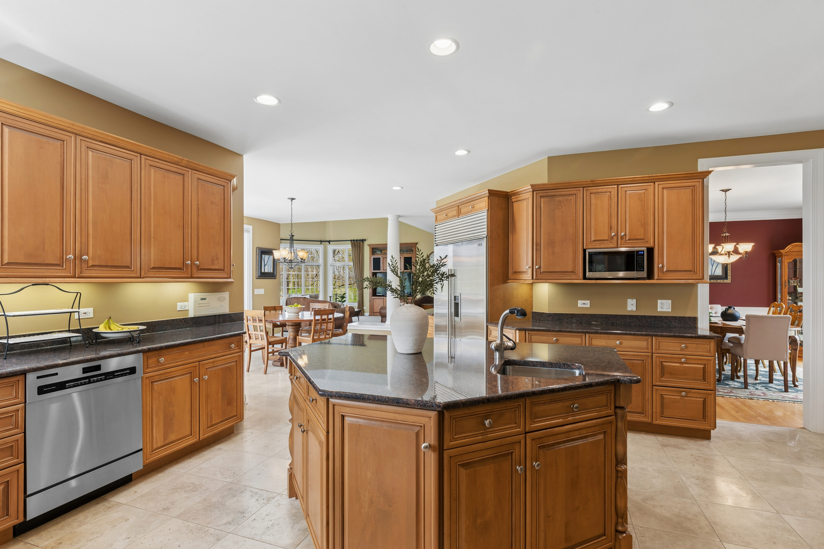 2719 Crystal Way