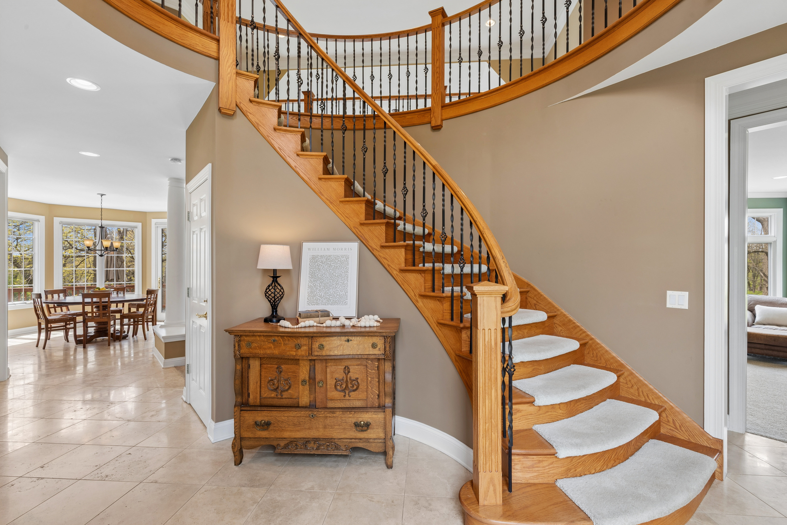 2719 Crystal Way