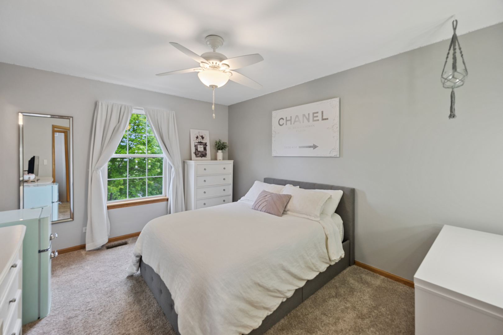 4871 Thistle Lane