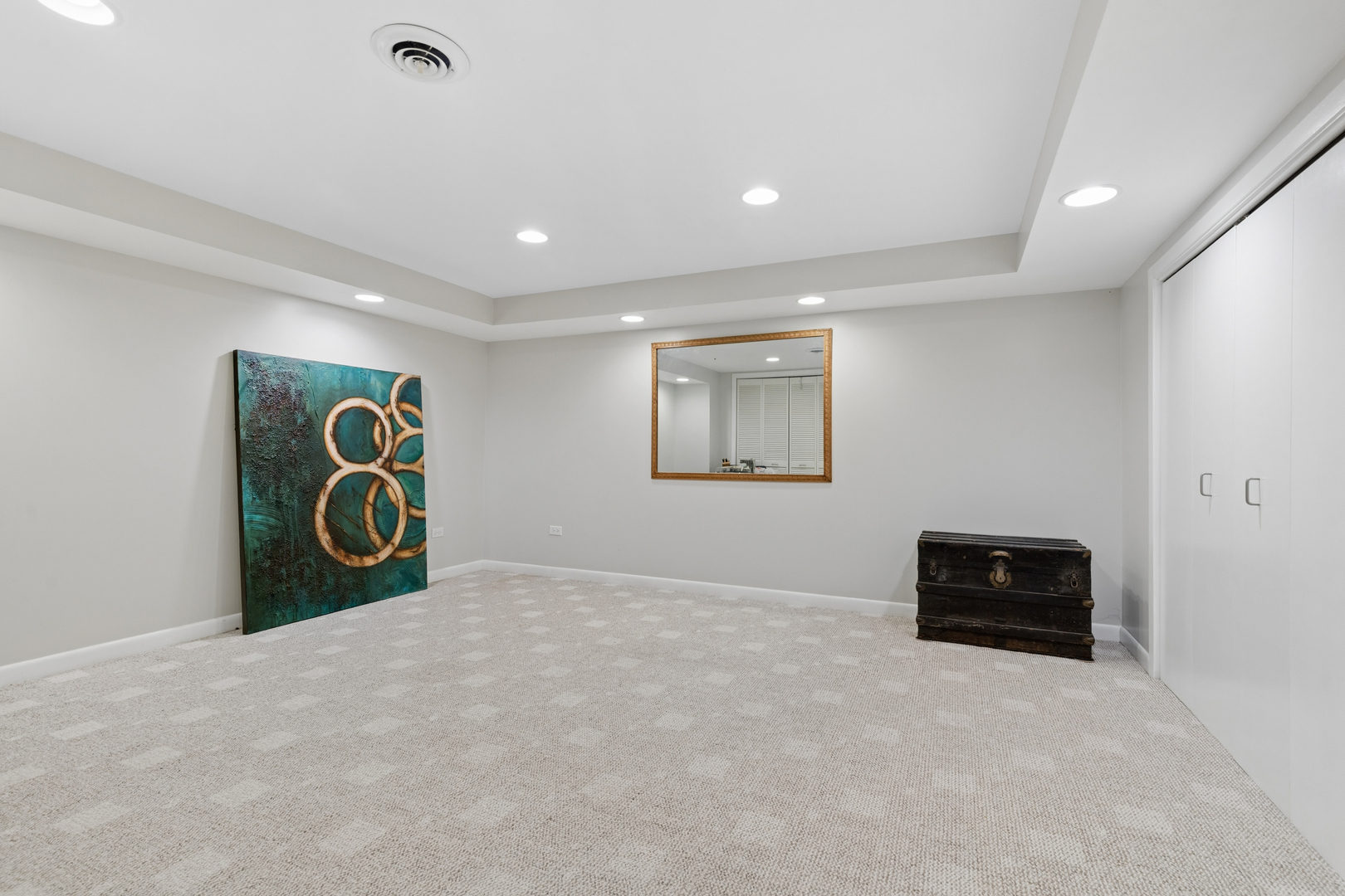 888 Country Club Road
