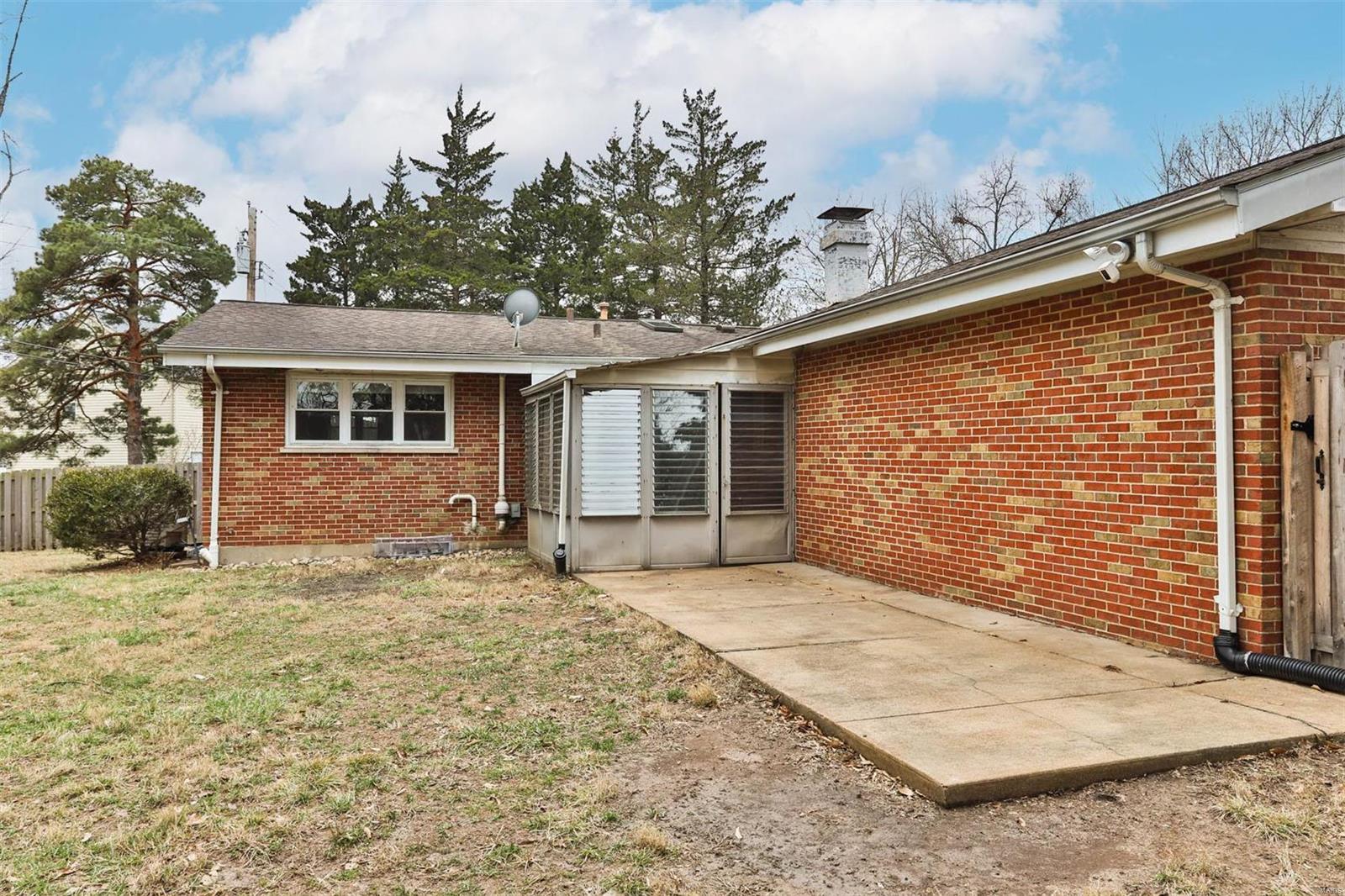 18 Meadow Lake Drive