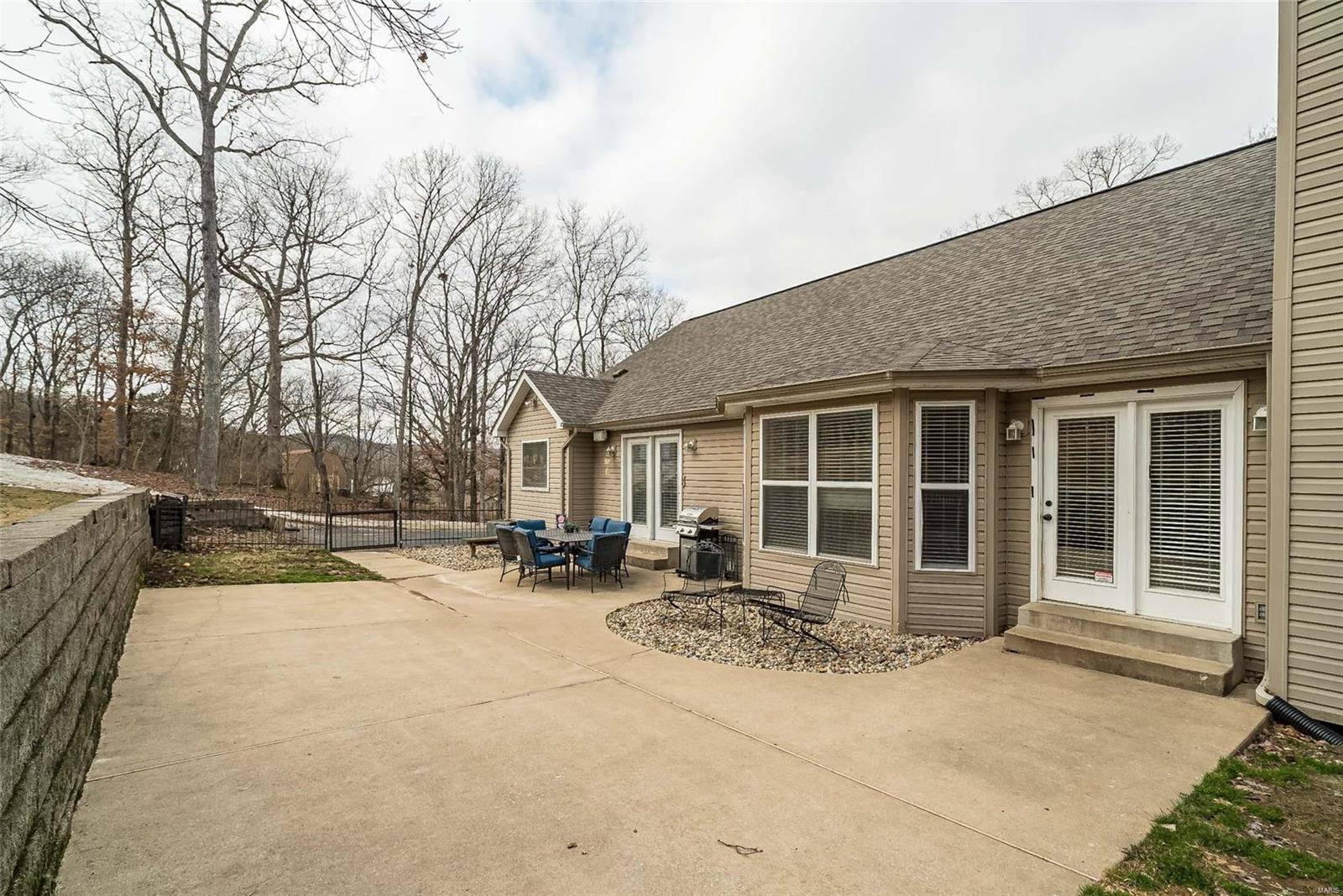 6644 Moss Hollow Road