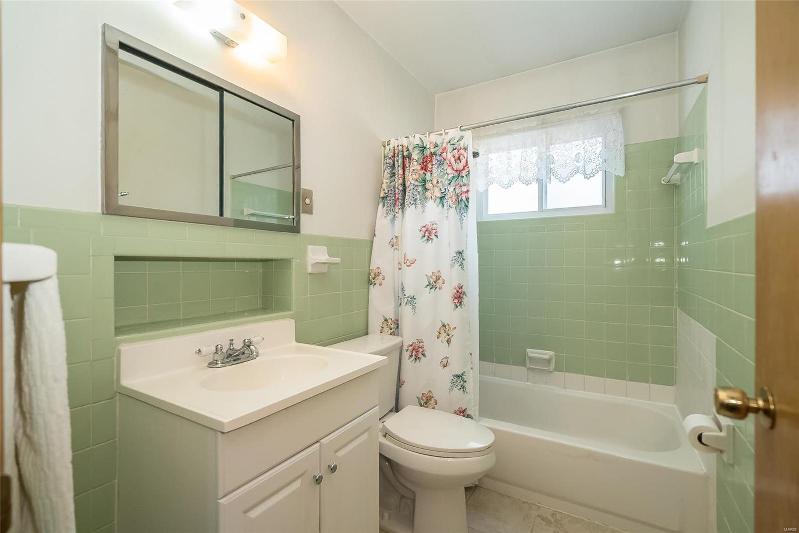 1477 Broadlawns Lane