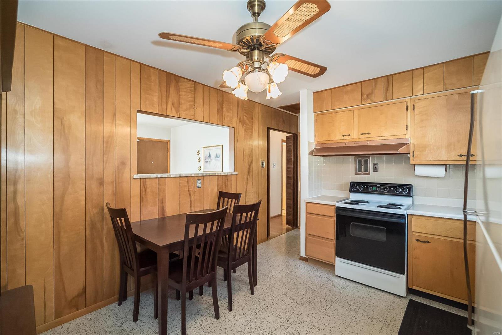 1477 Broadlawns Lane