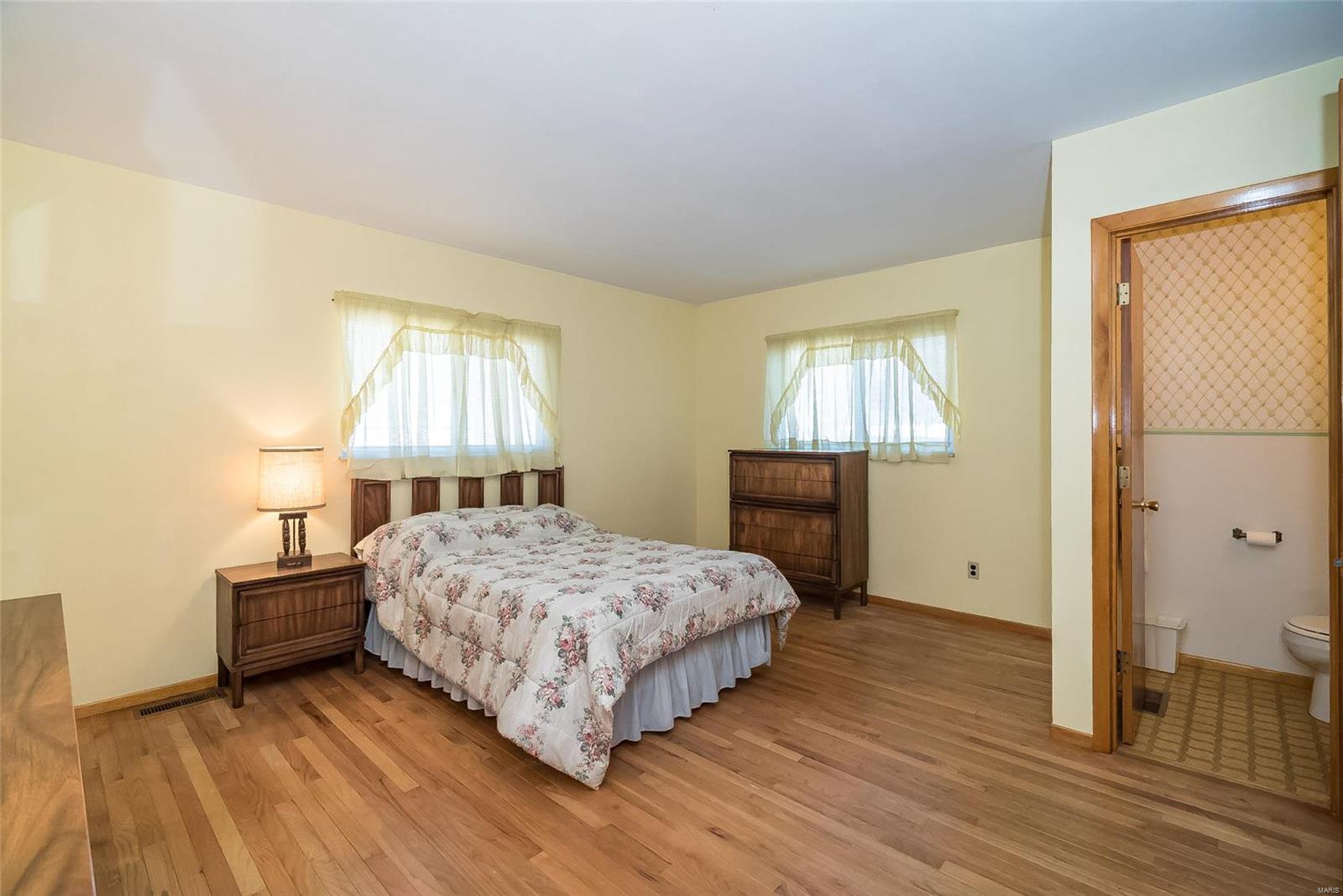 1477 Broadlawns Lane