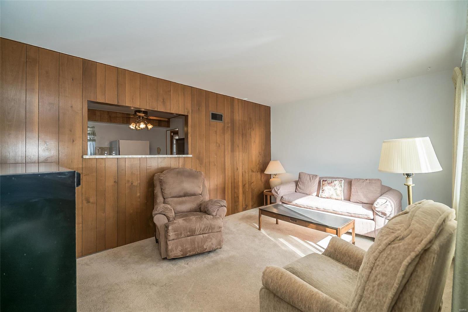1477 Broadlawns Lane