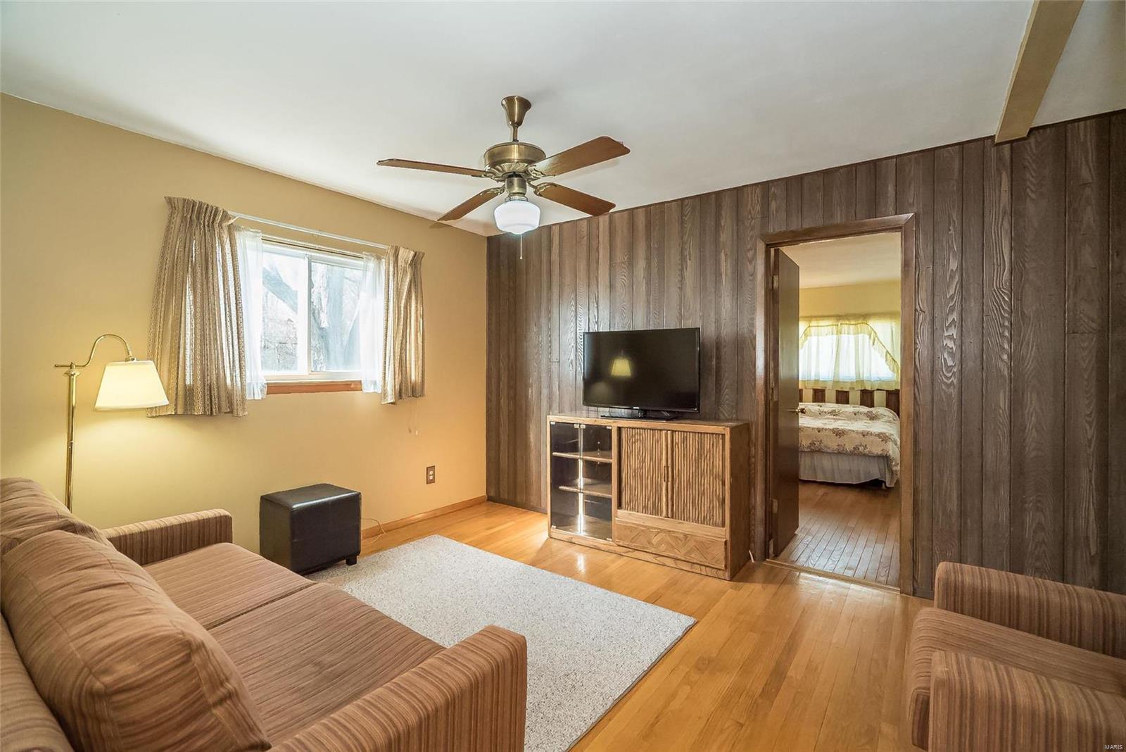 1477 Broadlawns Lane