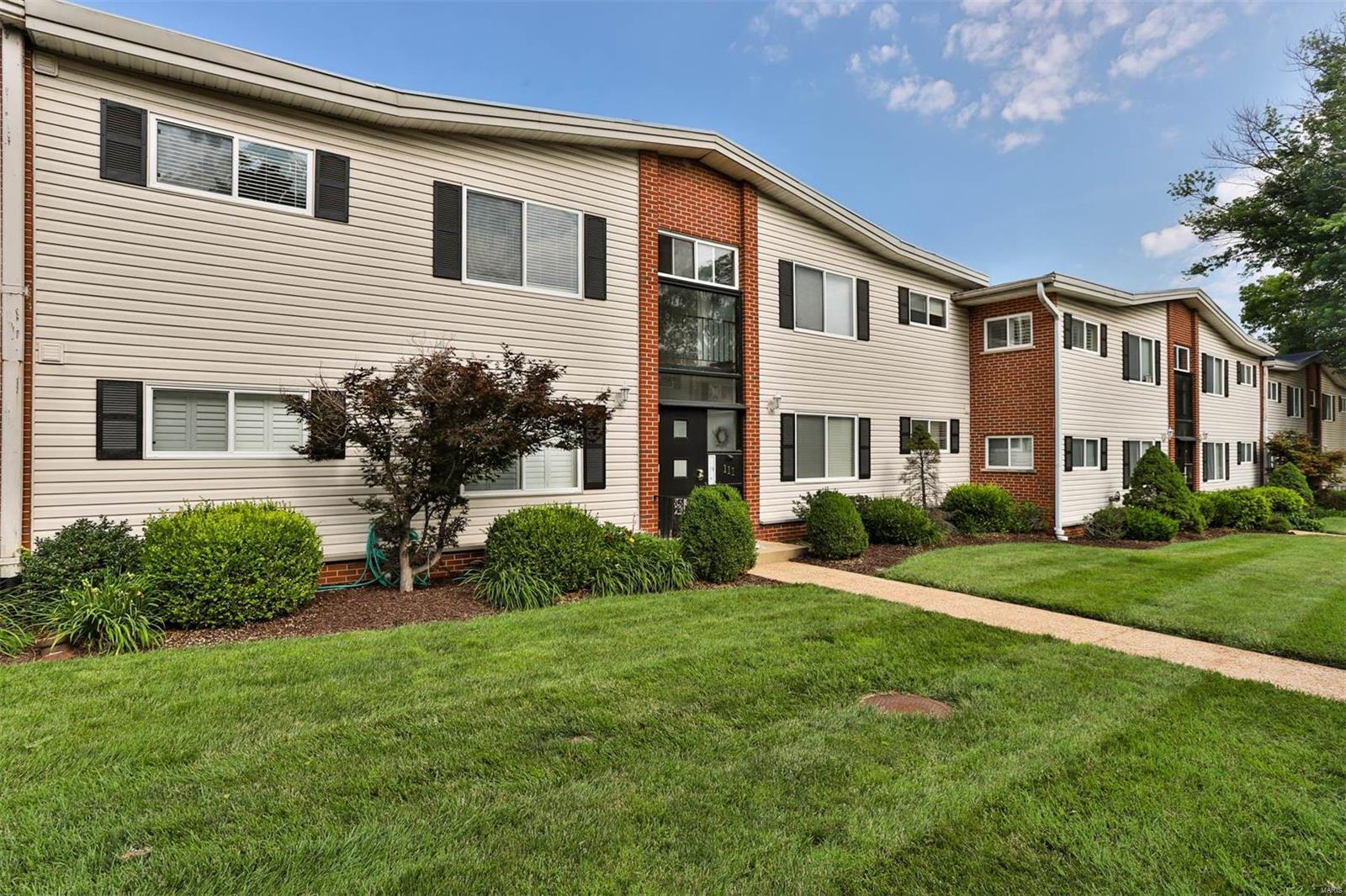 111 E Washington Drive Unit: 2S