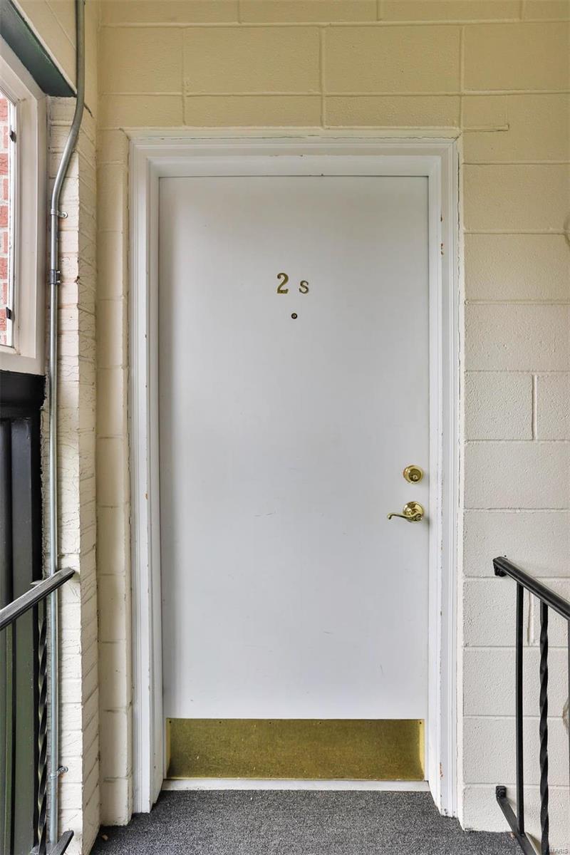 111 E Washington Drive Unit: 2S