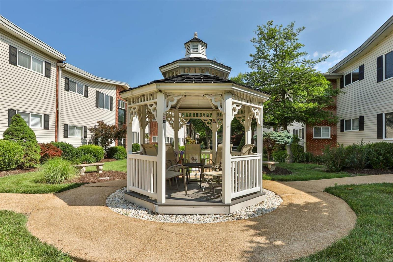 111 E Washington Drive Unit: 2S
