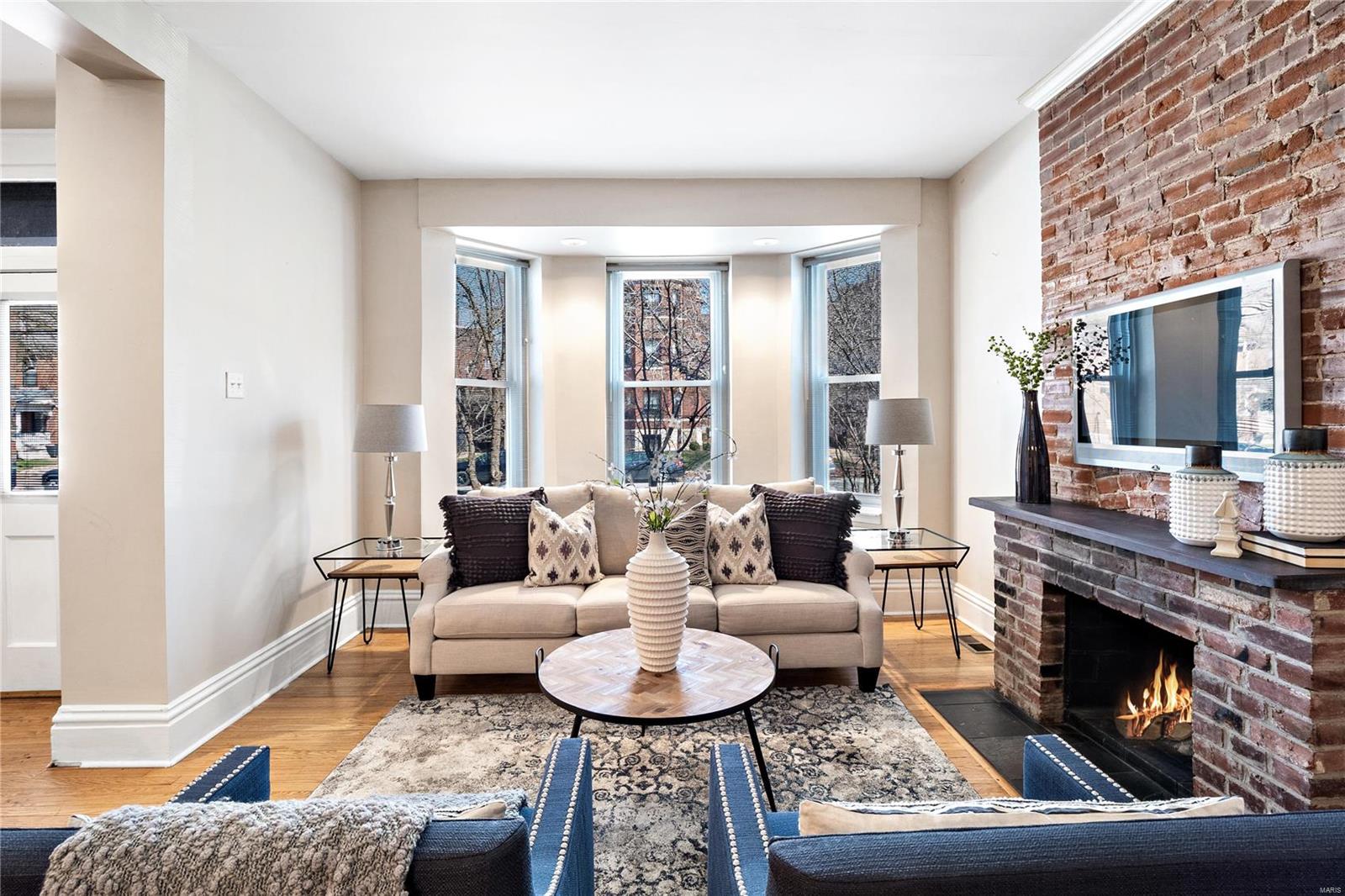 4938 McPherson Avenue Unit: 1