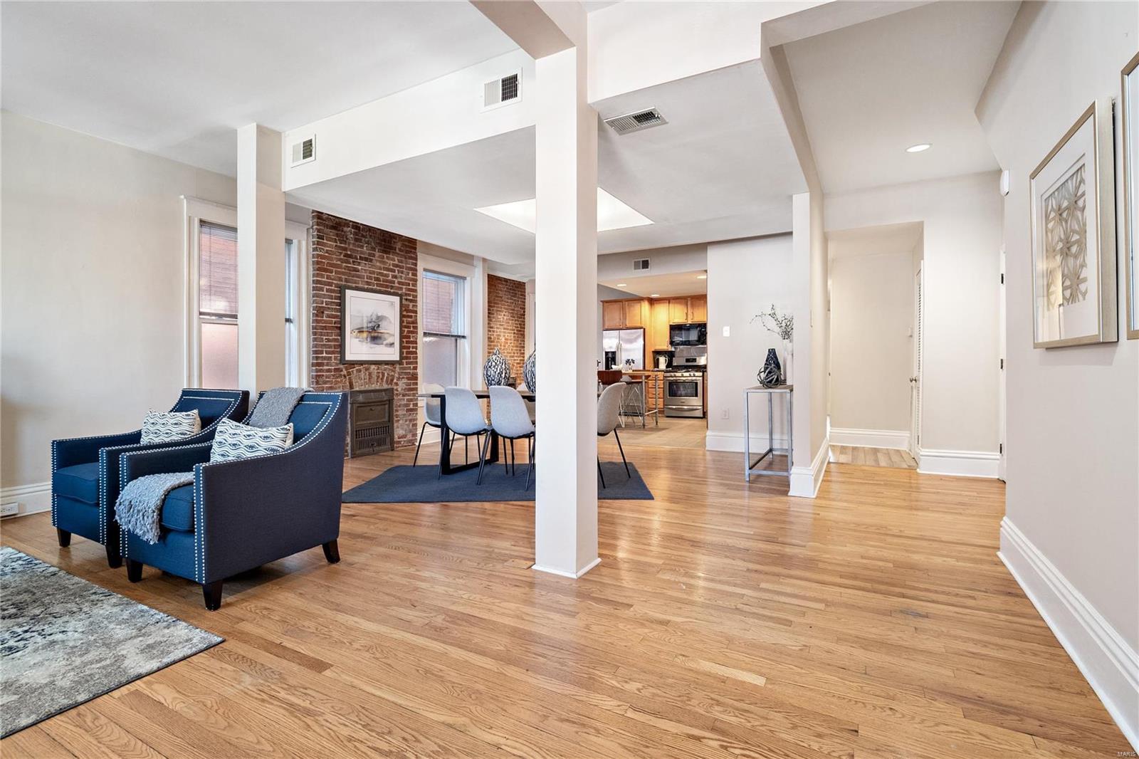 4938 McPherson Avenue Unit: 1