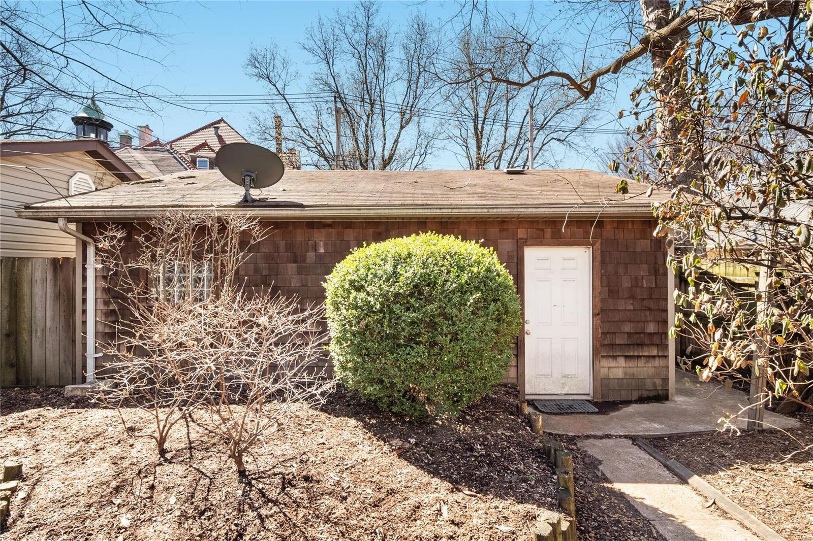 4938 McPherson Avenue Unit: 1
