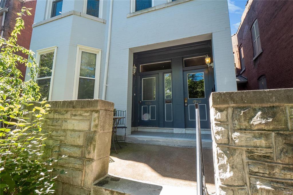 4938 McPherson Avenue Unit: 1