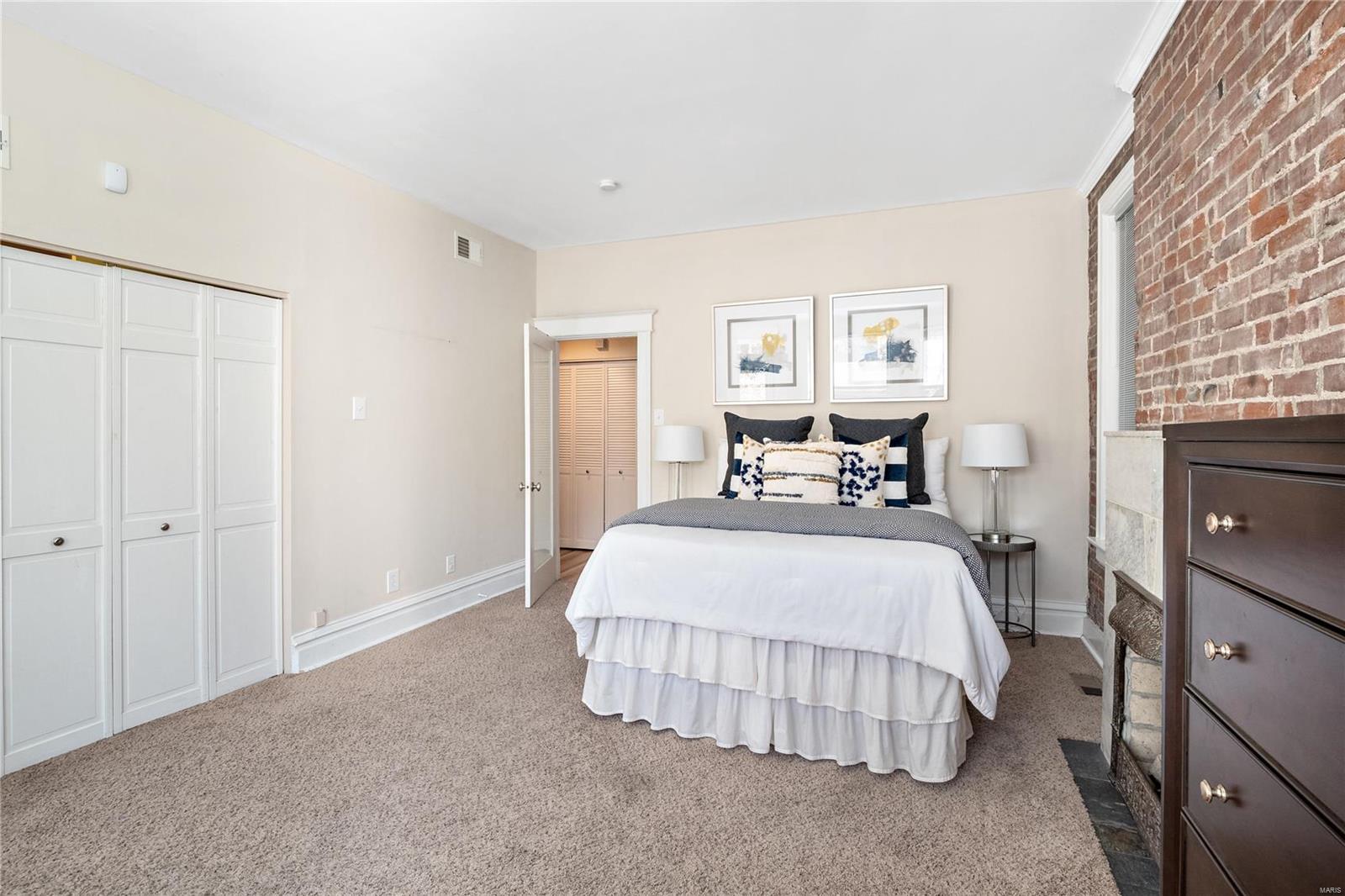 4938 McPherson Avenue Unit: 1