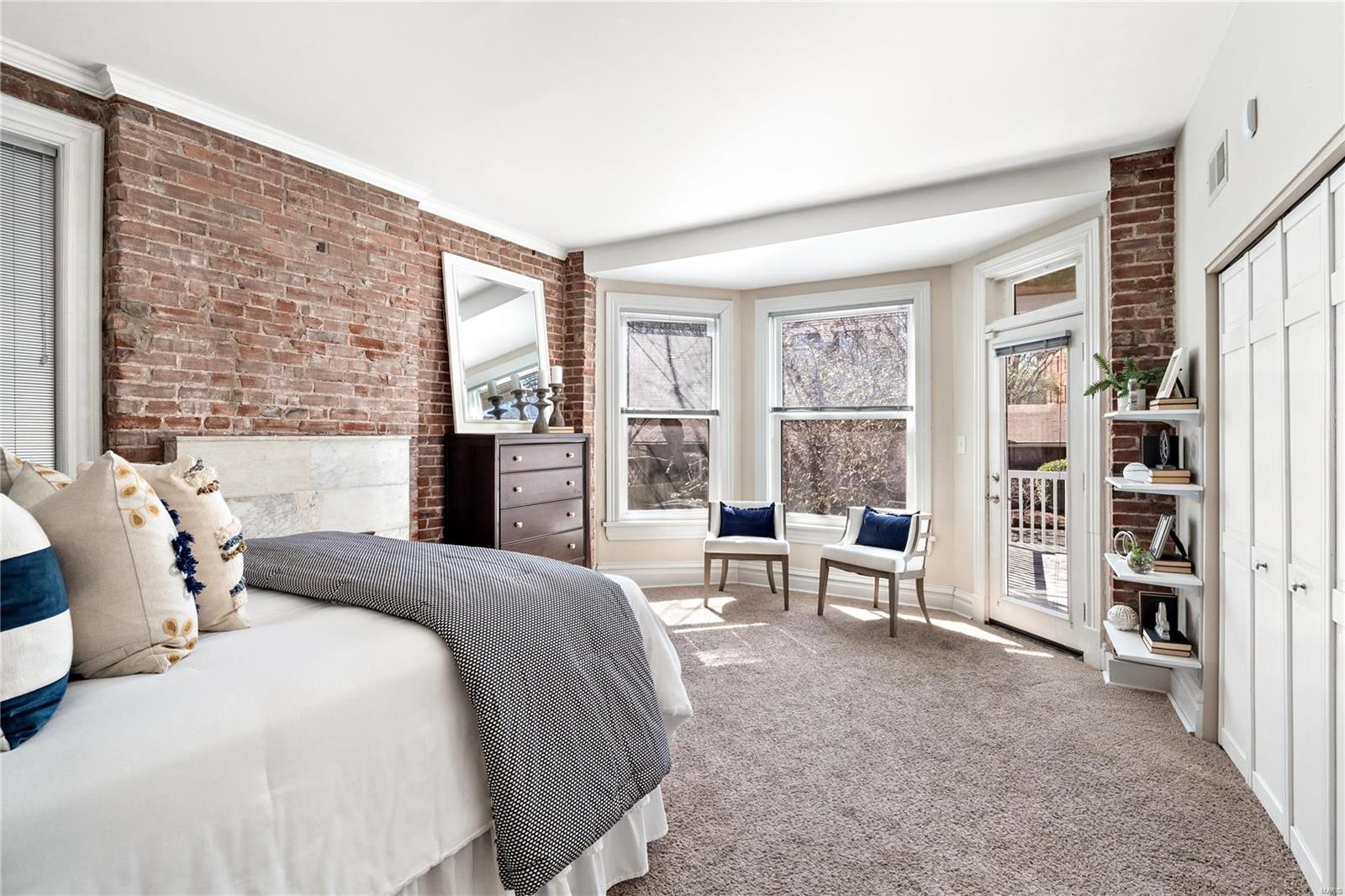 4938 McPherson Avenue Unit: 1