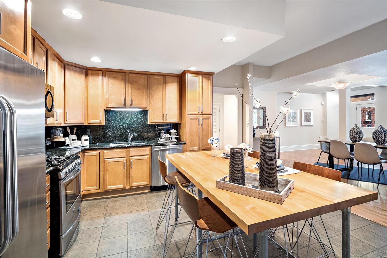 4938 McPherson Avenue Unit: 1
