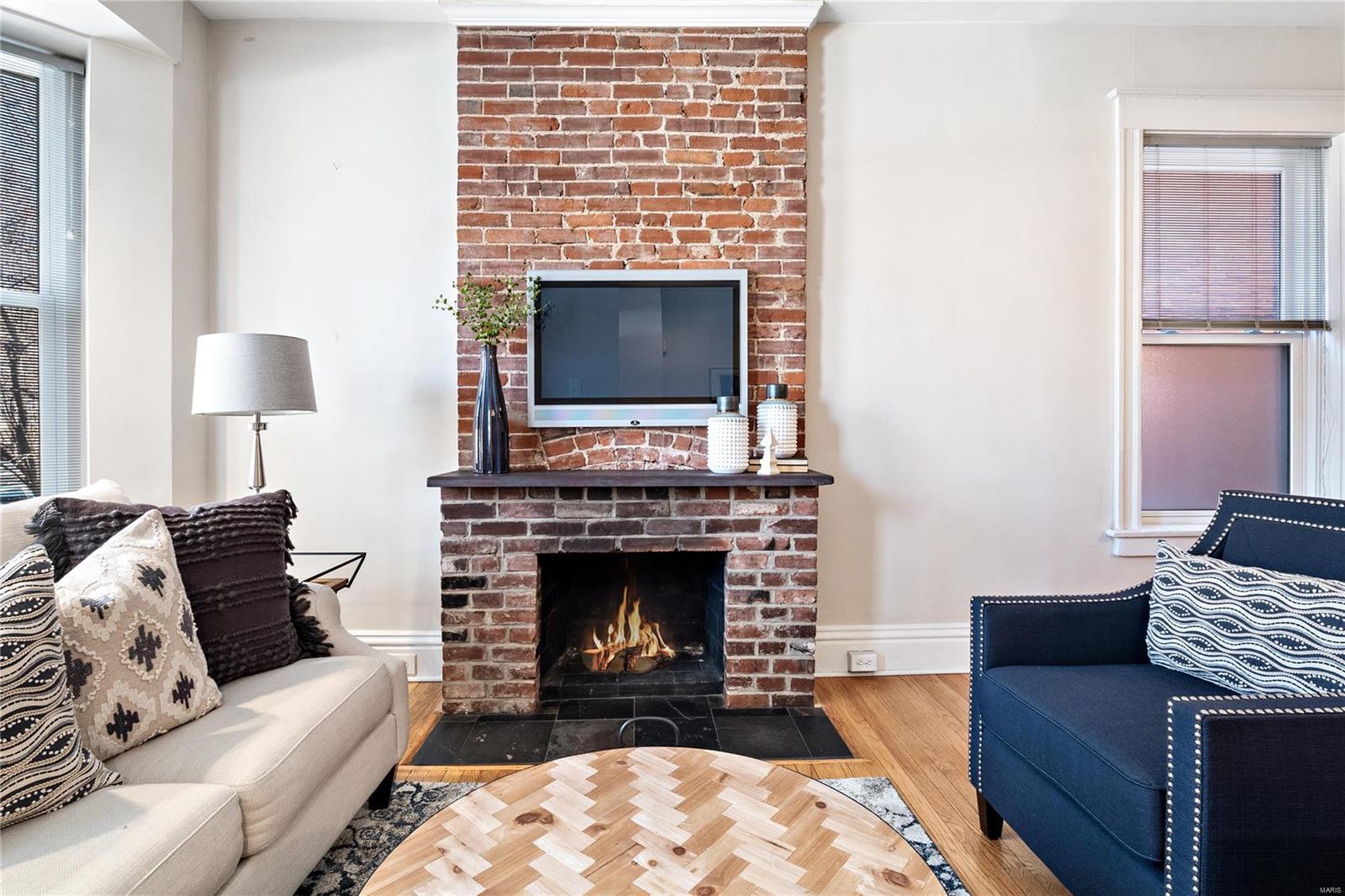 4938 McPherson Avenue Unit: 1