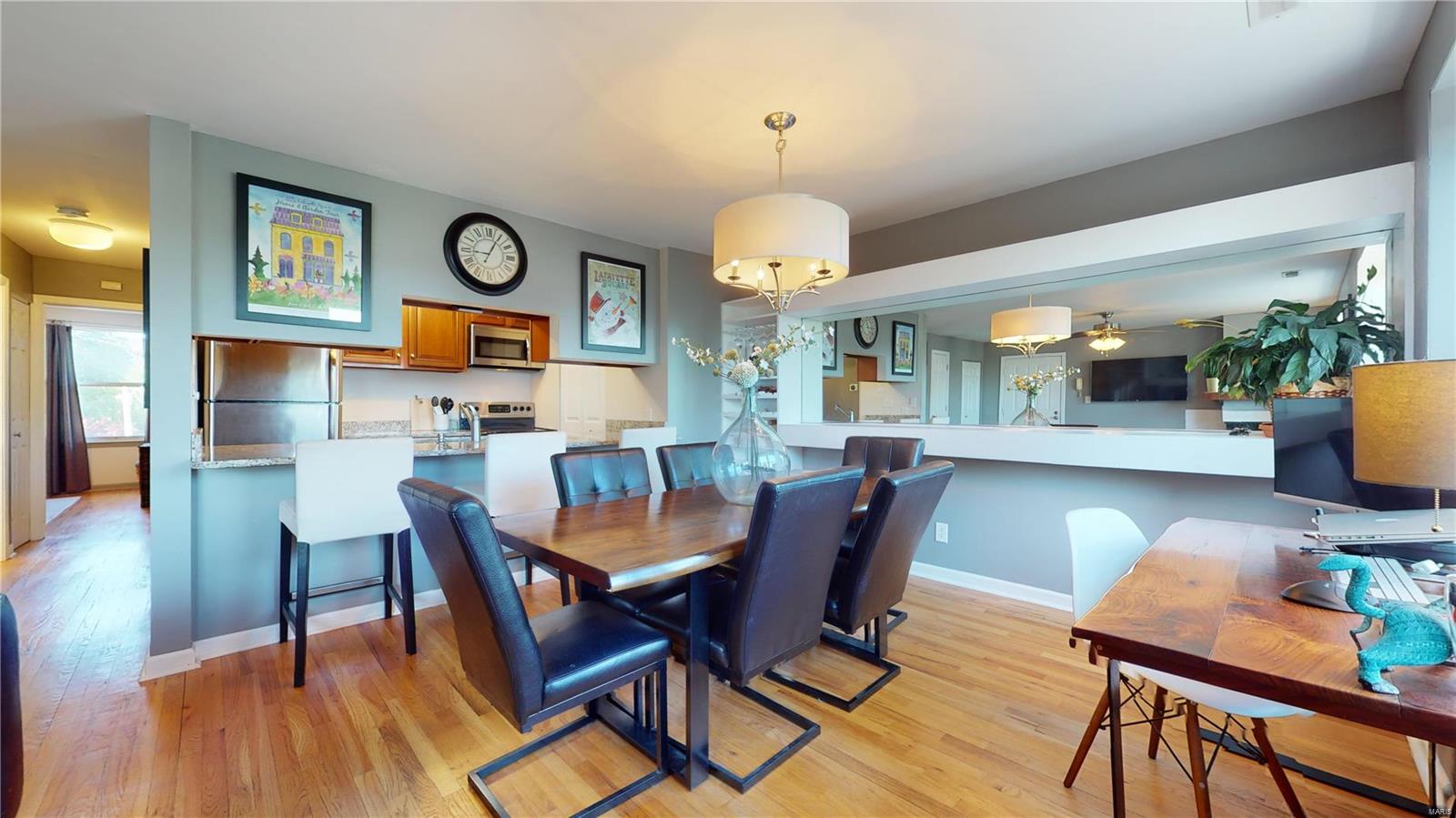 2310 Rutger Street Unit: 10F