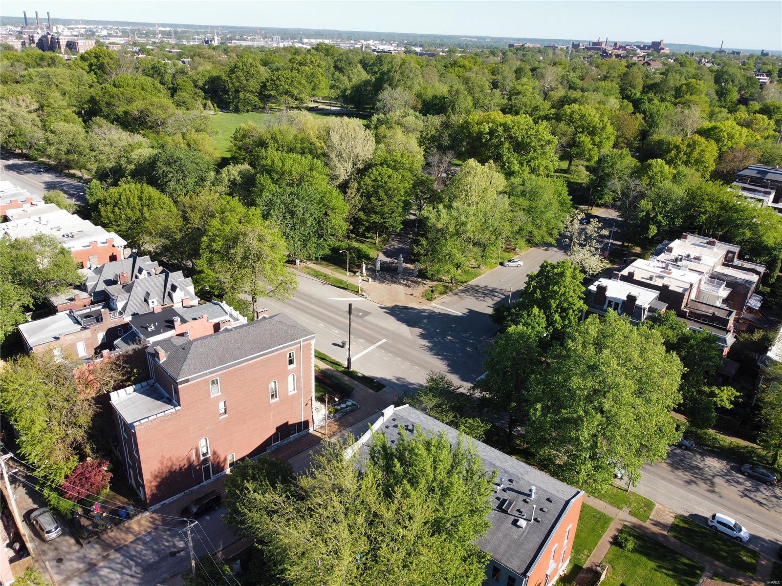 2310 Rutger Street Unit: 10F