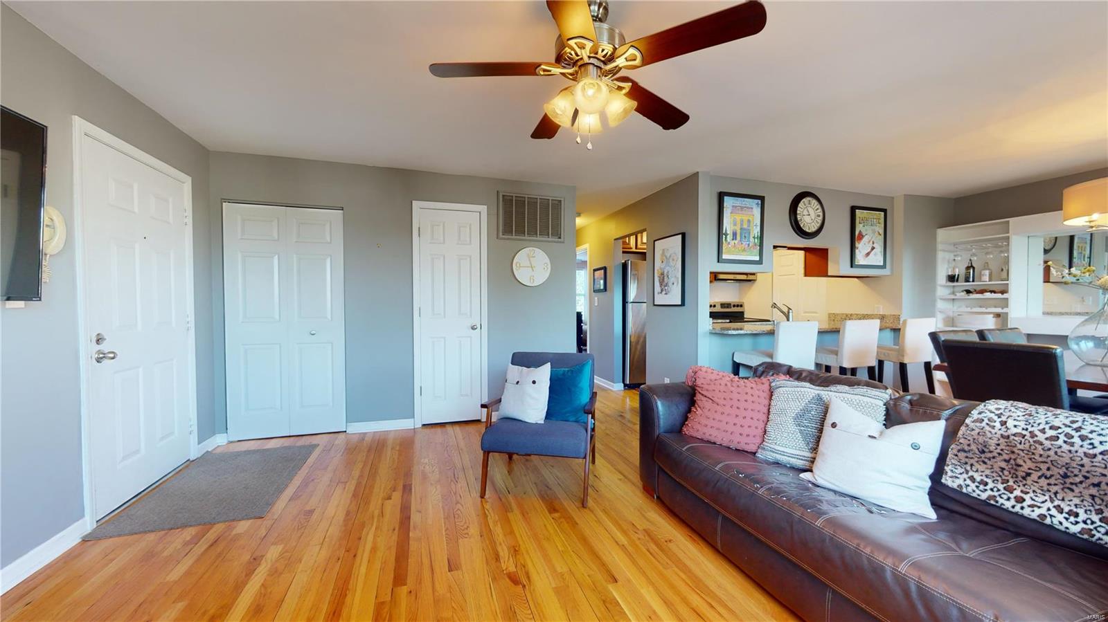 2310 Rutger Street Unit: 10F
