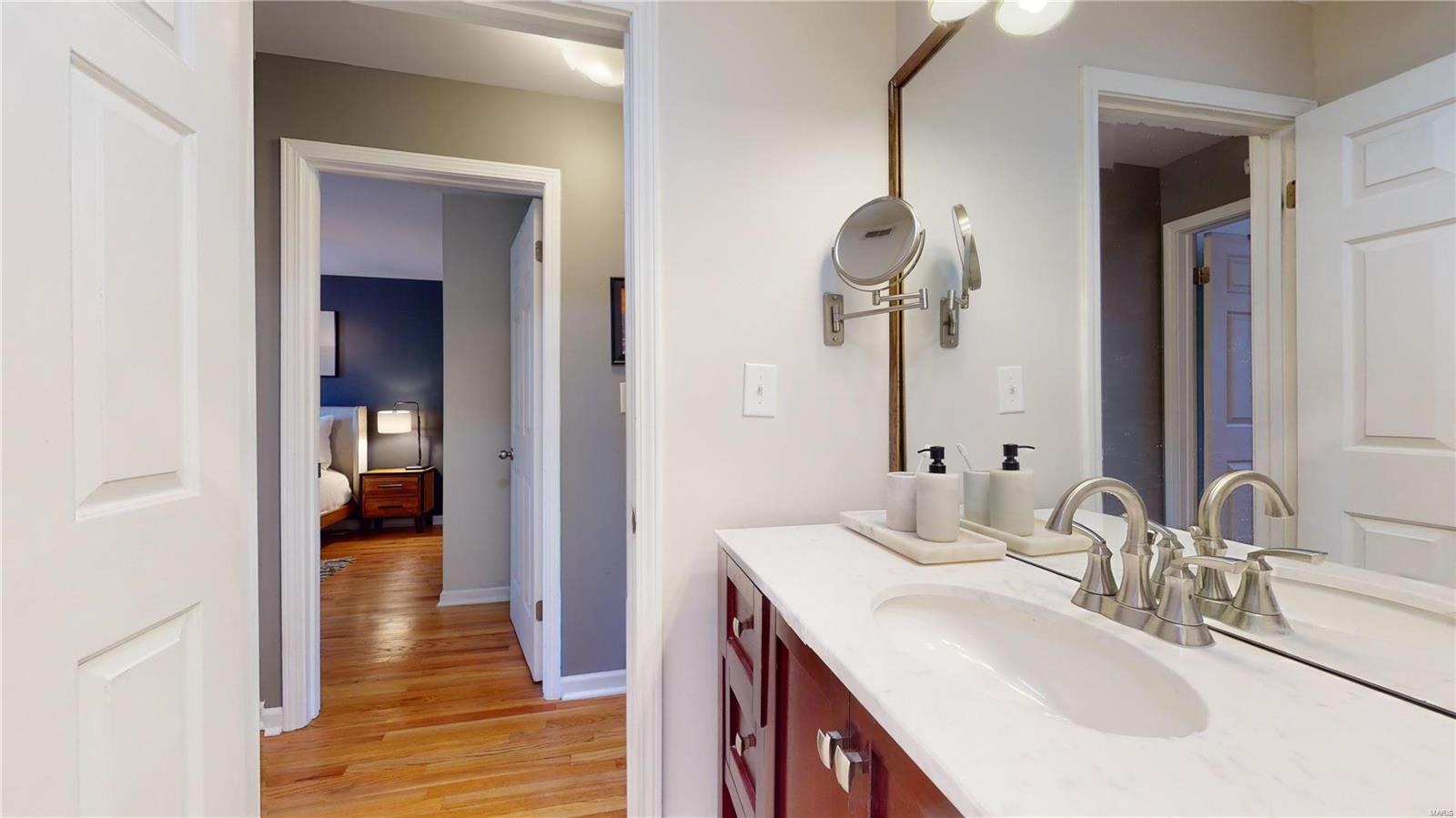 2310 Rutger Street Unit: 10F