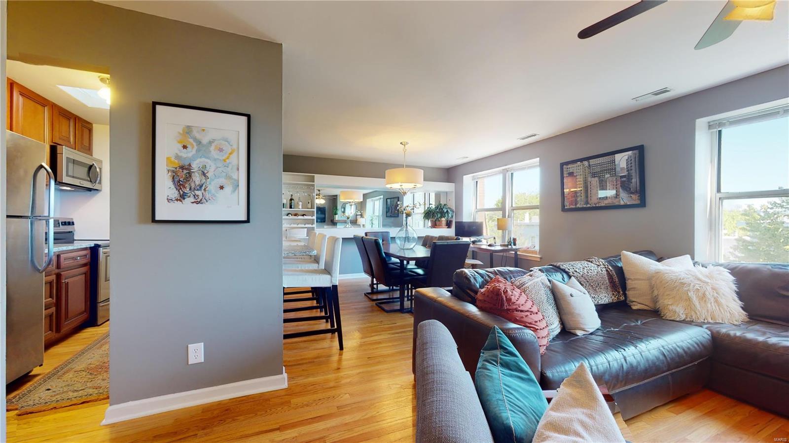 2310 Rutger Street Unit: 10F