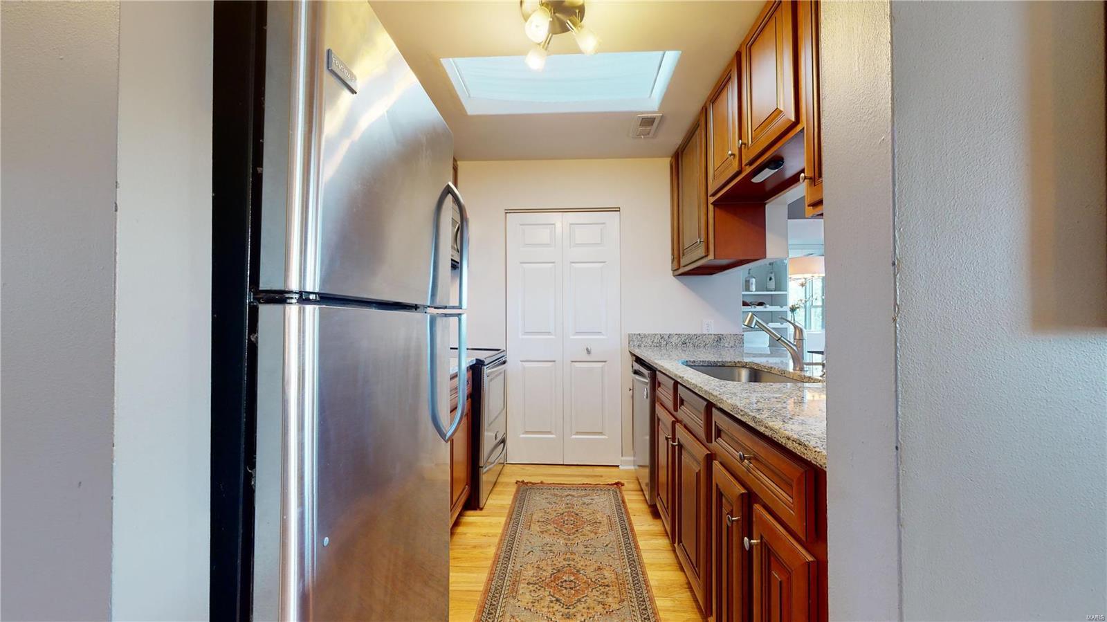 2310 Rutger Street Unit: 10F