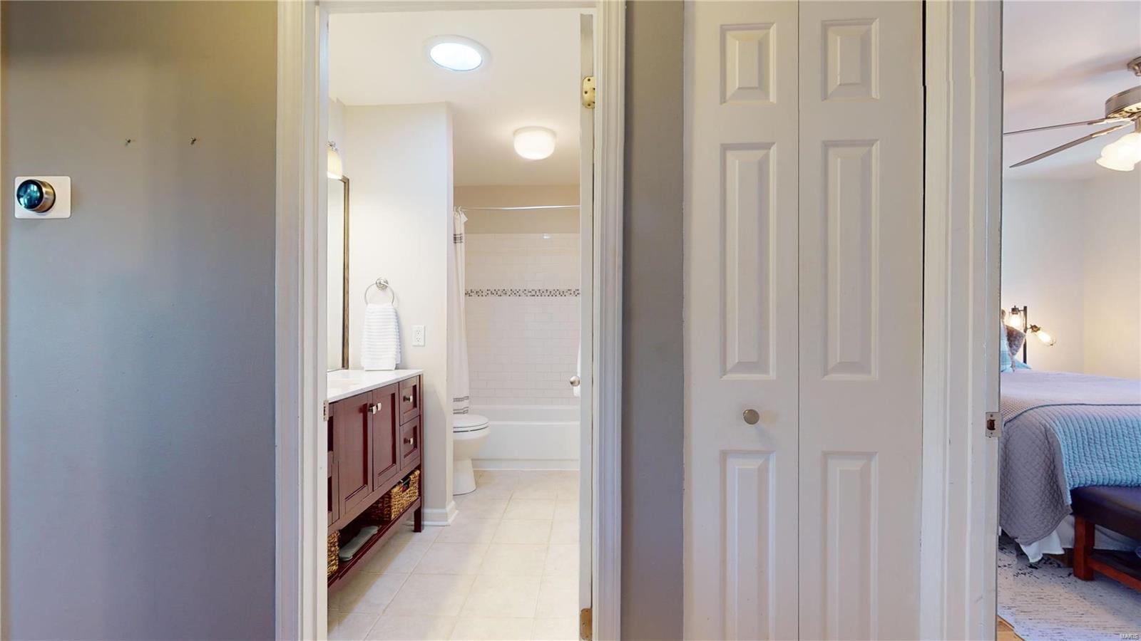 2310 Rutger Street Unit: 10F