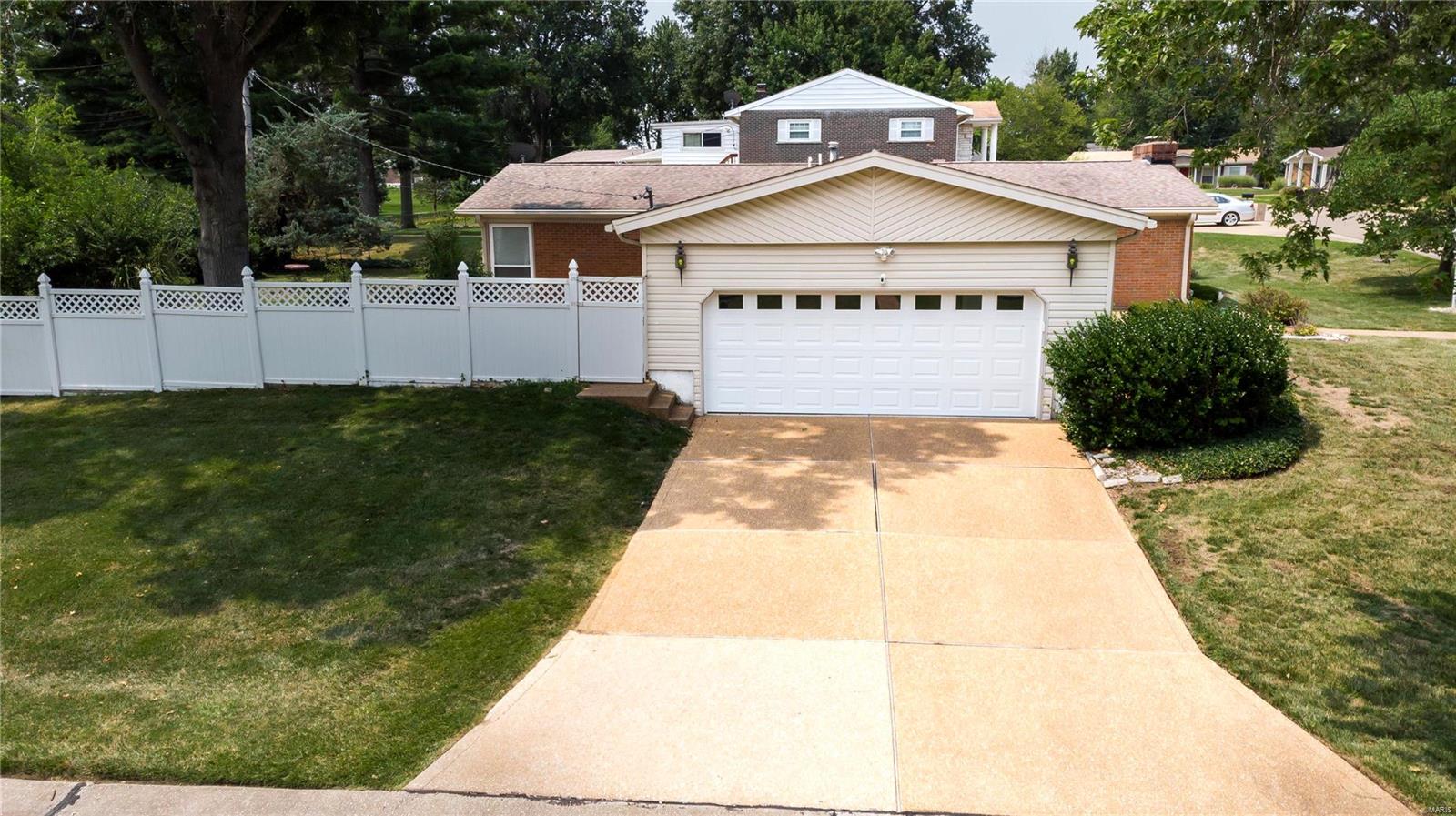 5126 Tealby Lane