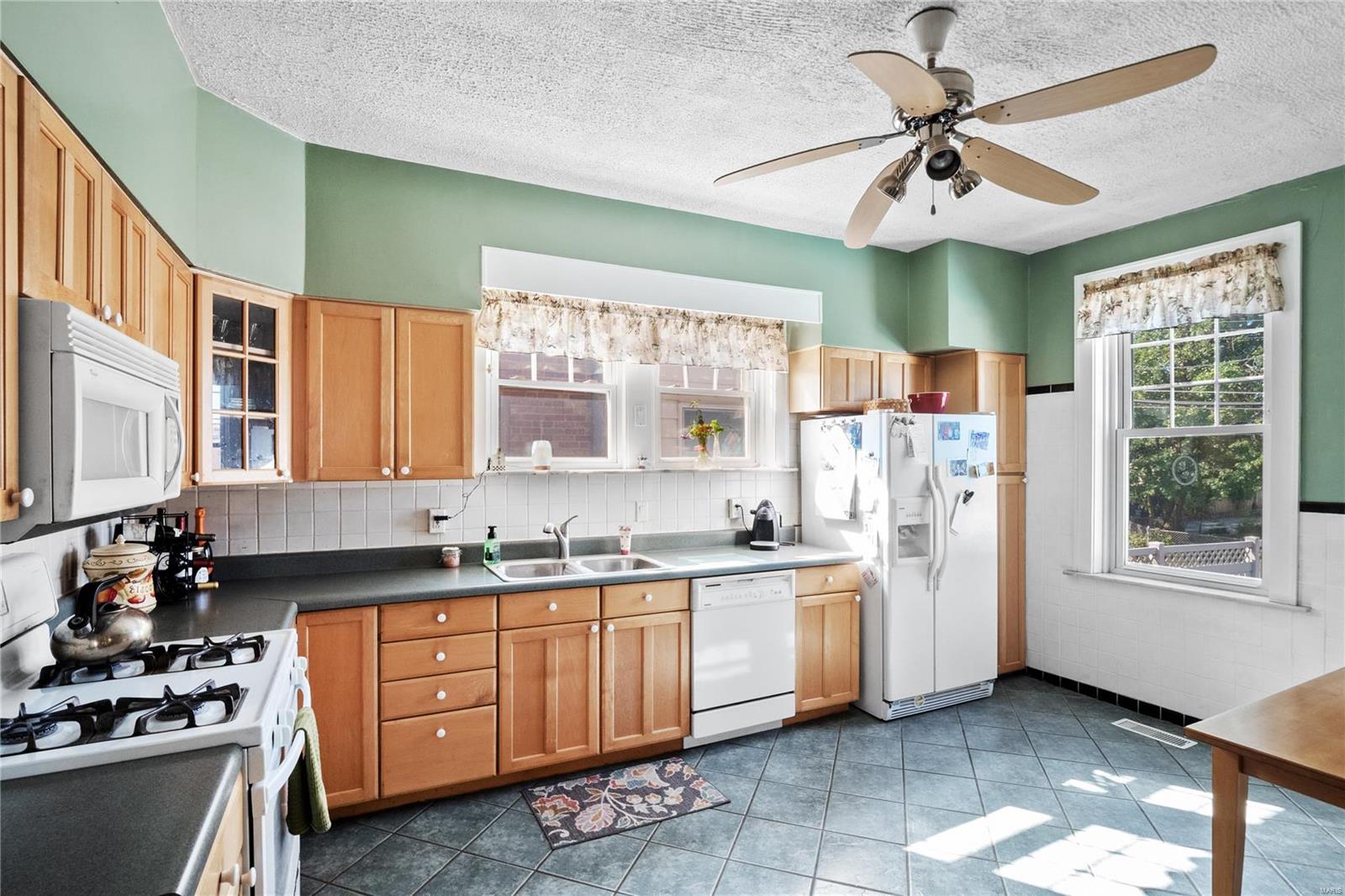 3818 Loughborough Avenue