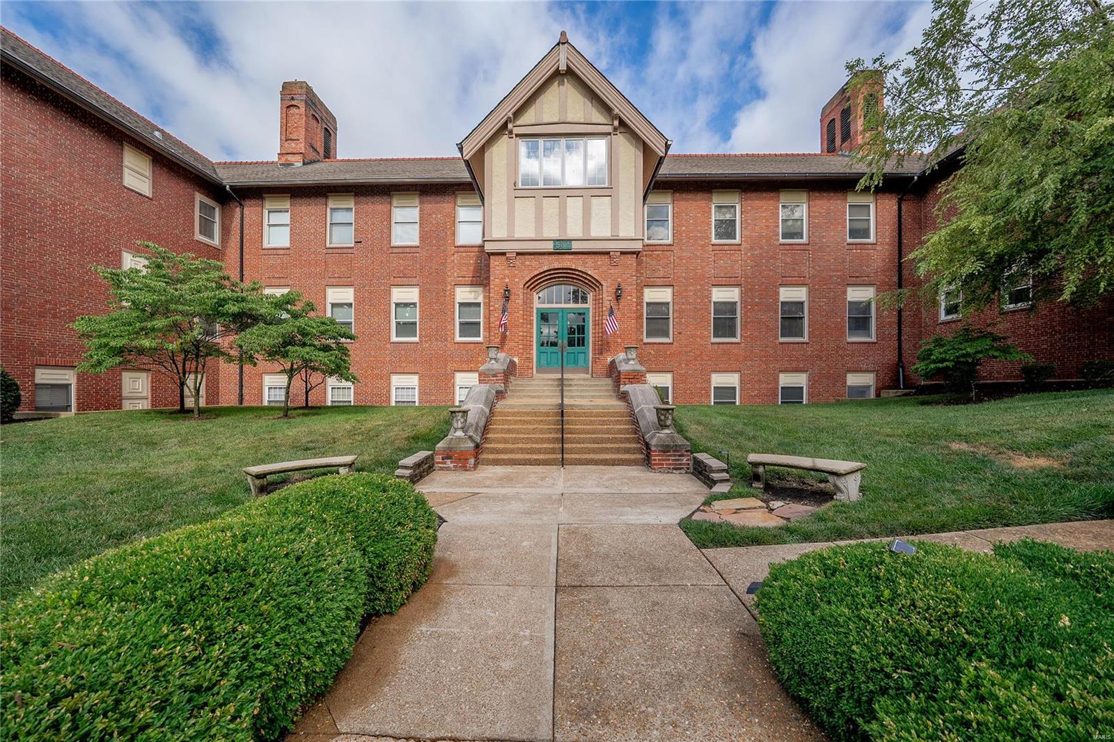 533 Colebrook Drive Unit: D