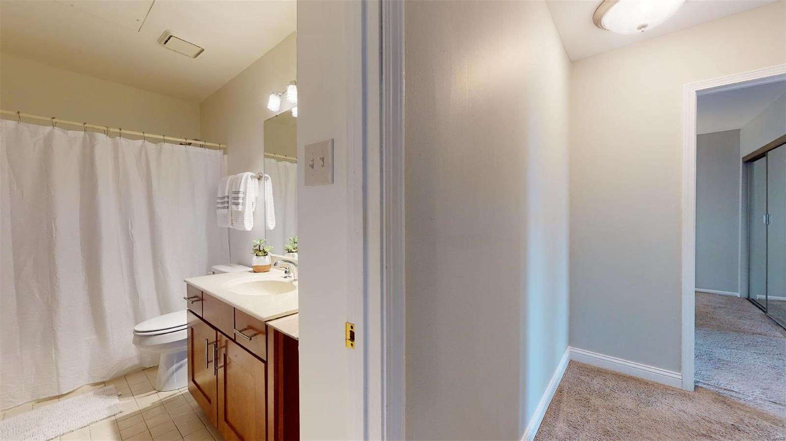 533 Colebrook Drive Unit: D